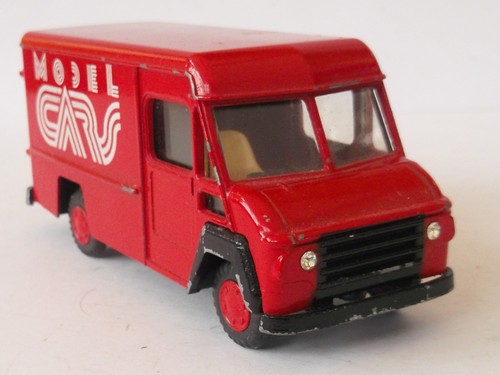 Lion car commer walk - lion, thru