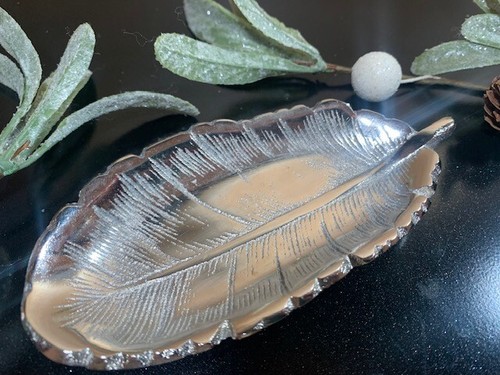Silver coloured aluminium - silver,
