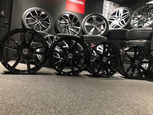Gloss black vw golf - gloss,