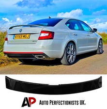 Skoda Octavia Gloss Black Rear