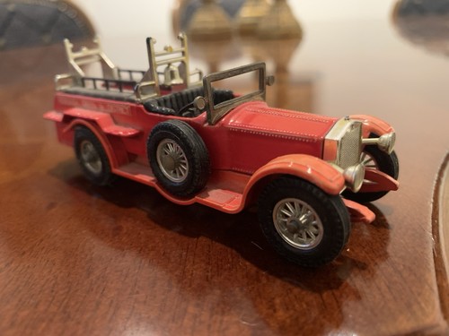 Diecast fire engine - diecast,