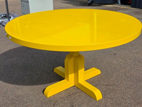 Yellow round meeting table - round,