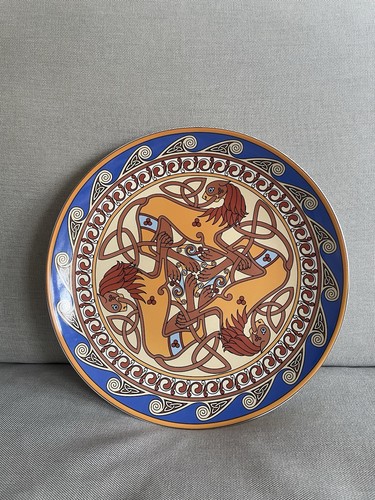 Cari buziake celtic dogs plate - buziake,