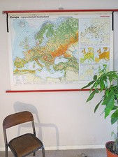  VINTAGE PULL DOWN GEOGRAPHICAL SCHOOL WALL MAP OF EUROPE AGRICULTURE CROPS 