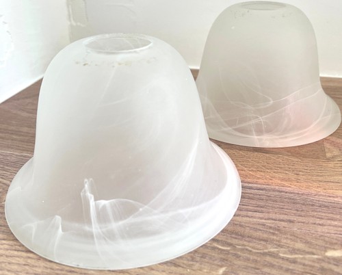 White swirl alabaster glass - white,