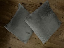 2 x Grey Faux fur Cushions  (40x40cm)