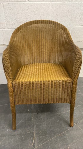Vintage lloyd loom bedroom - loom,