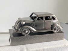 Dealer paper weight