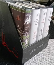 J R R TOLKIEN Box Set: THE