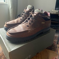 Timberland Heritage Men's Low Lace-Up Gore-TEX Ankle Boots in brown