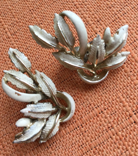 Vintage exquisite clip - vintage,