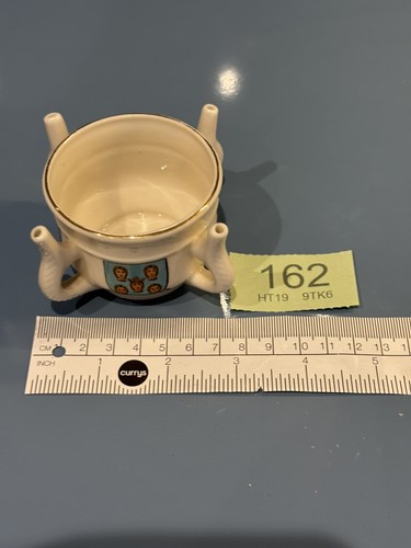 Goss crested china model - crested,