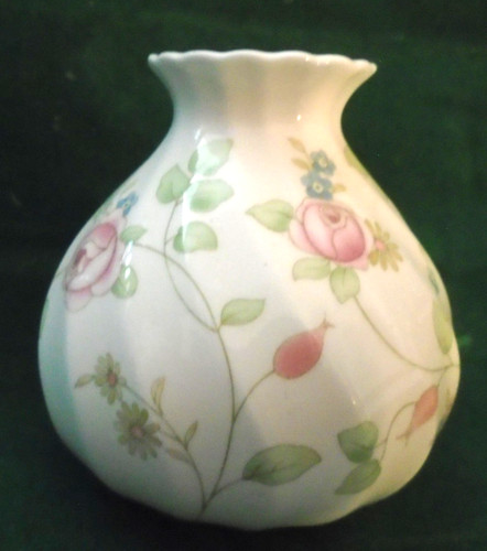 Vintage wedgwood rosehip bone - rosehip,