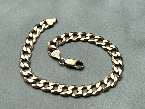 Stunning solid 9ct - stunning,