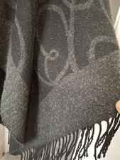 Ladies Wrap/ Poncho.