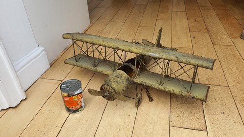 Vintage very large tin - vintage,