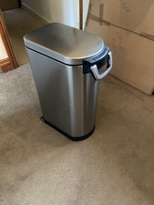 Large 30L Stainless Steel Dog Food Bin with Scoop for Dry Food great condition