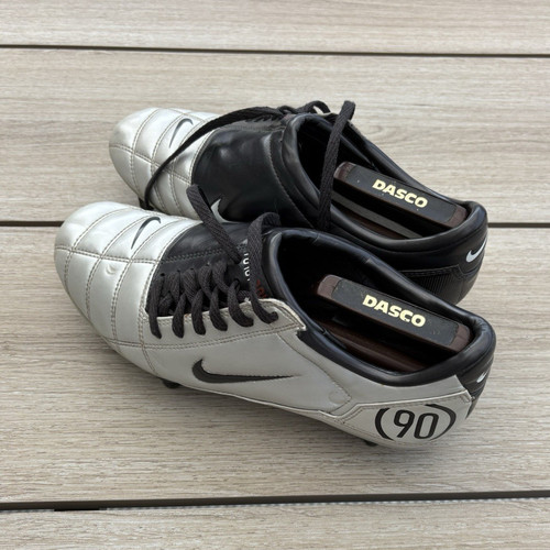 Nike total football boots - 90,