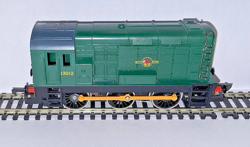 Hornby r156 green class - 00,