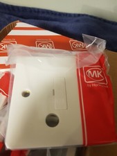 MB1031WHI  White 13A Fused