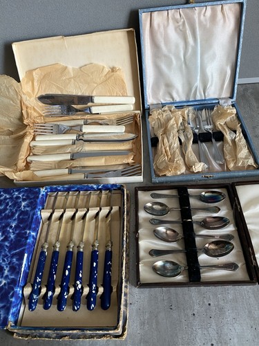 Job lot boxes vintage - 4,
