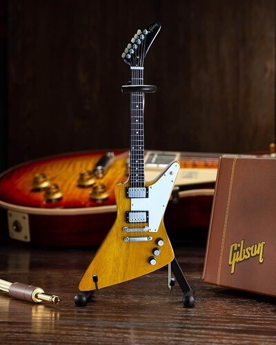 Axe heaven gibson hummingbird - heaven,
