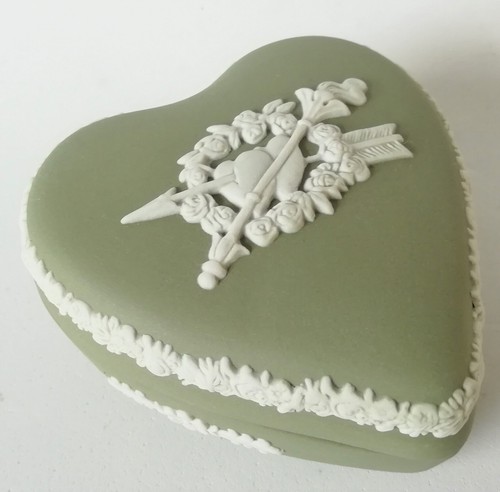 Wedgwood jasper green trinket - wedgwood,