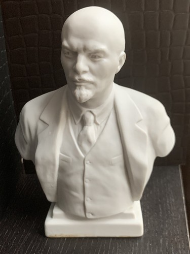 Porcelain figurine bust of - porcelain,