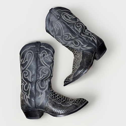 Chisholm snakeskin leather - j,
