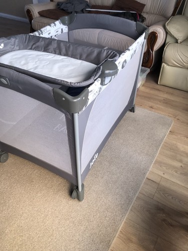 Baby travel cot with clip - with,