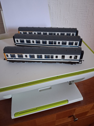 Hornby 3car dmu white gauge - dmu, oo