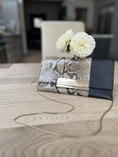 CAROLINA HERRERA PYTHON/LEATHER CLUTCH/CROSSBODY HANDBAG
