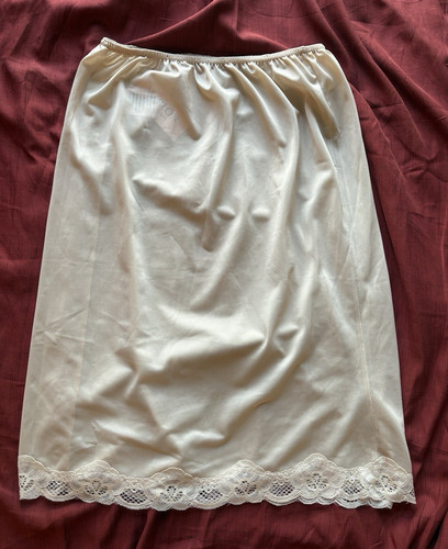 Vintage style marlon half slip - style,