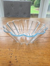 Pyrex 20 cm Fluted Glass