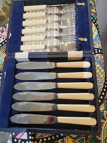 Vintage boxed fish - vintage, knives