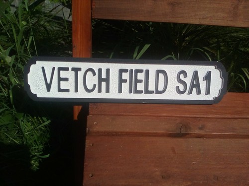 Crackle finish vetch field - finish,
