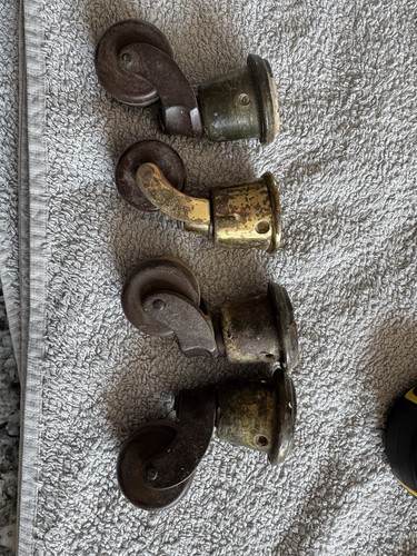Antique castors - antique,