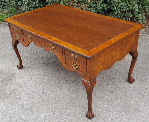 Georgian burr walnut library - burr,