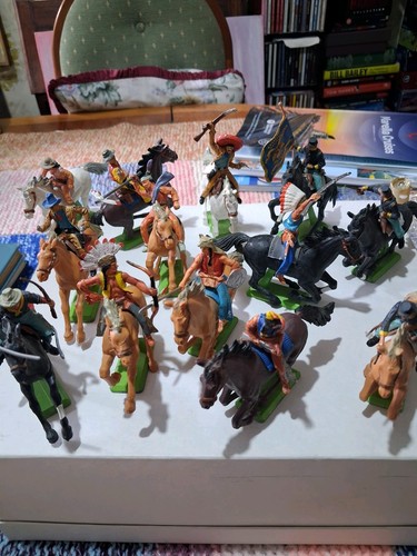Britains deetail mix - deetail, cowboys