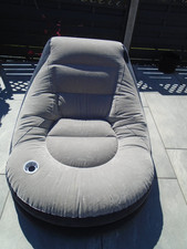Inflatable lounge chair with