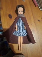 Vintage BRUNETTE SINDY WITH