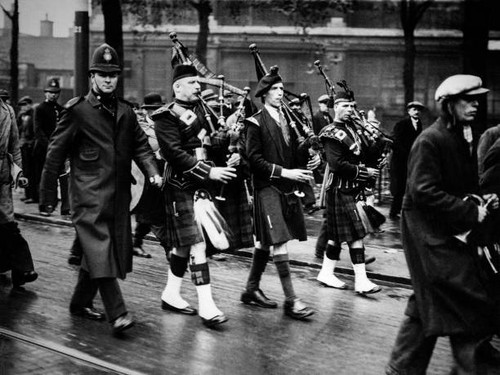 Scots kilts bagpipes pictured