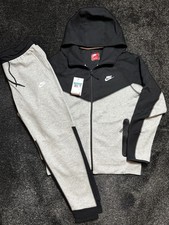 Men’s Old Season Nike Tech