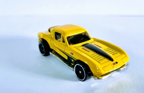 Hotwheels corvette stingray - hotwheels,