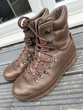 British Army Brown Altberg Defender Combat Boots - Size UK 9M - Medium - #248