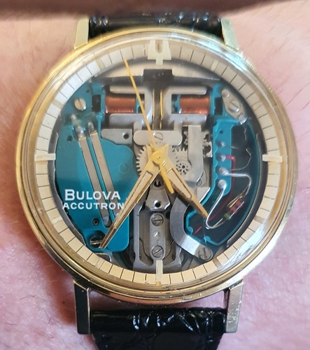 Bulova accutron spaceview 214h - accutron,