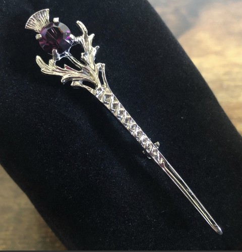 Amethyst thistle kilt - thistle, pin