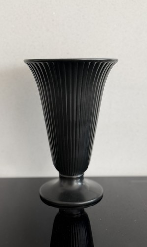 Wedgwood black vase fluted urn - vase,