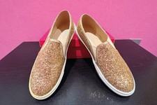 Women's Gold Glittery pump