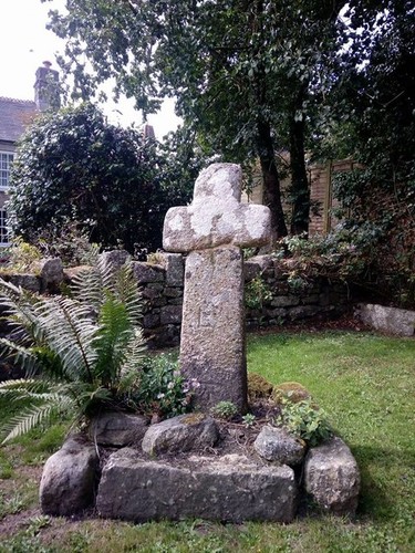 Photo 6x4 old wayside cross - photo,